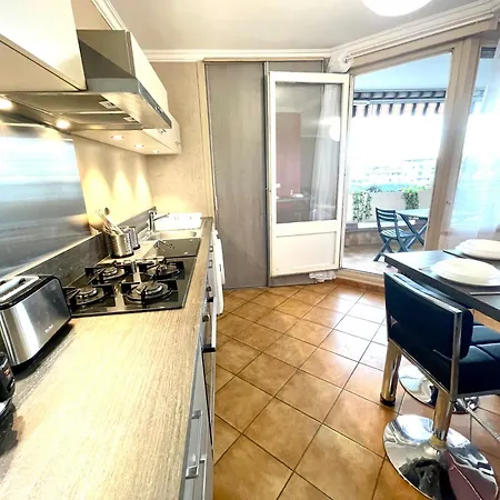 Privee En Colocation Dans Un En Velin Centre Apartamento Vaulx-en-Velin