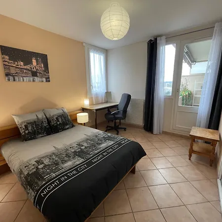 Privee En Colocation Dans Un En Velin Centre * Vaulx-en-Velin
